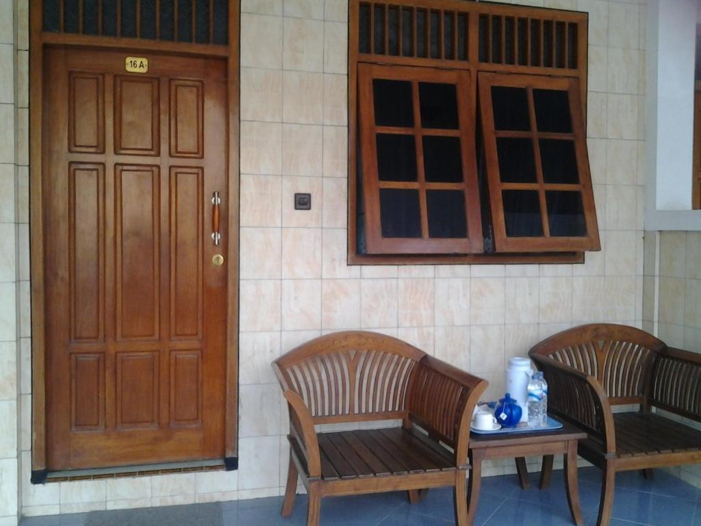 Hotel Wisma Djaja Syariah Bojonegoro Номер фото
