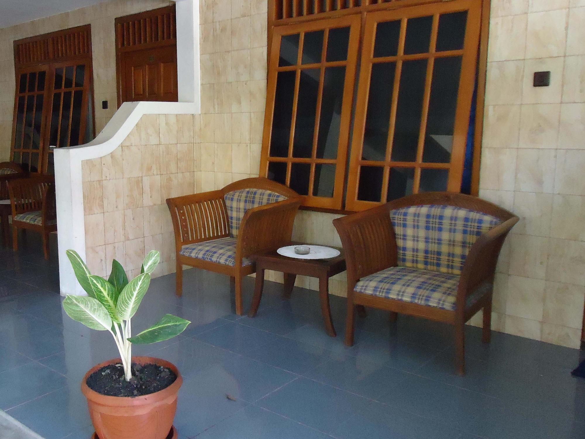 Hotel Wisma Djaja Syariah Bojonegoro Екстер'єр фото