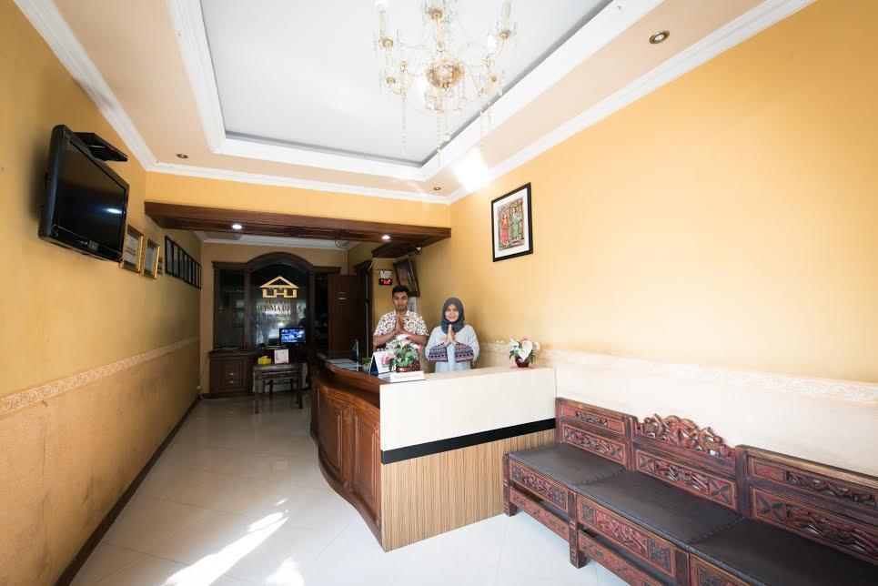 Hotel Wisma Djaja Syariah Bojonegoro Екстер'єр фото