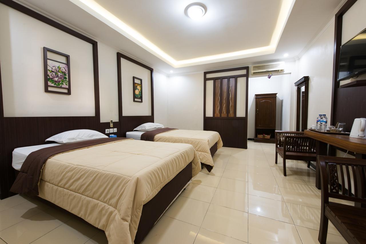 Hotel Wisma Djaja Syariah Bojonegoro Екстер'єр фото