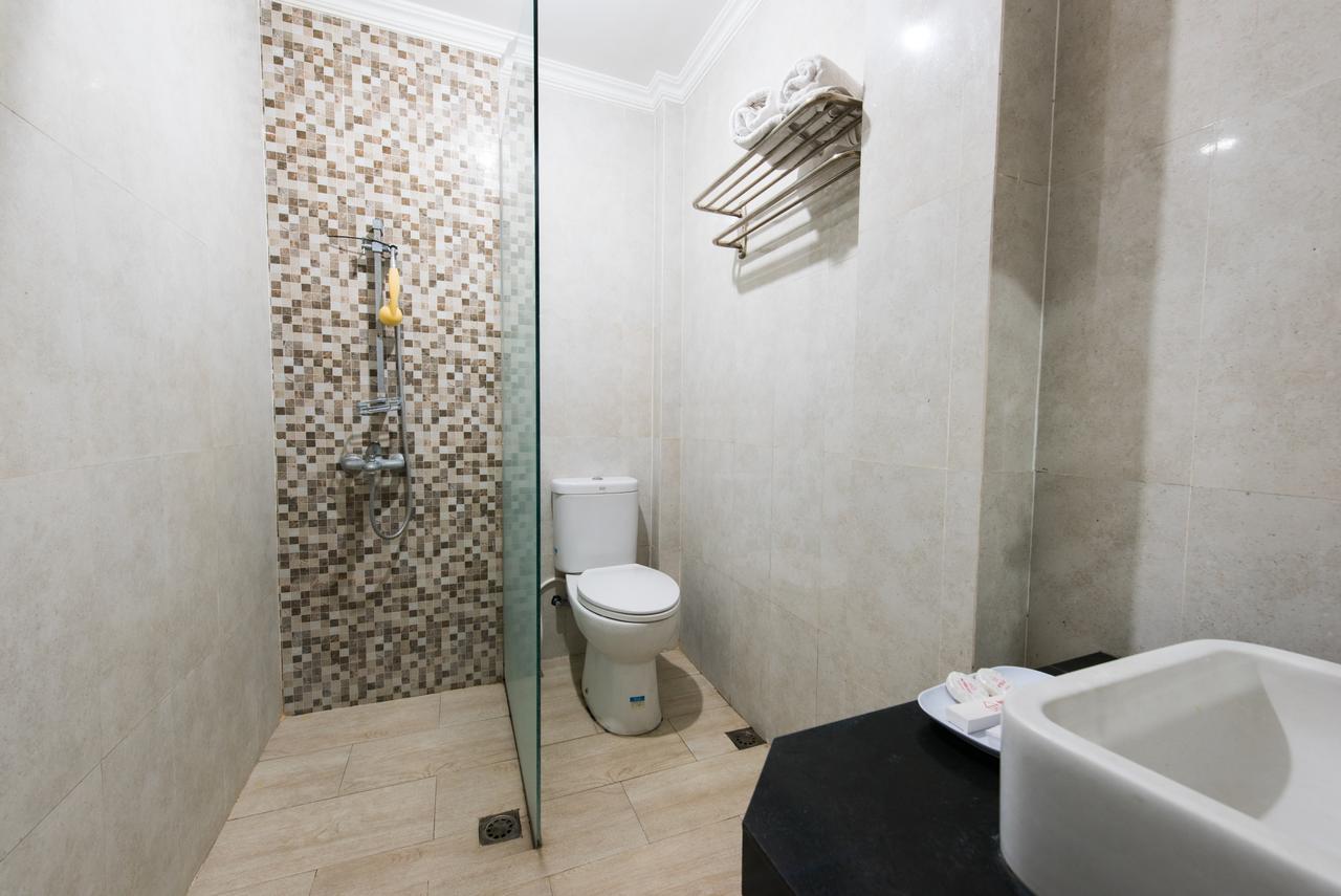 Hotel Wisma Djaja Syariah Bojonegoro Екстер'єр фото