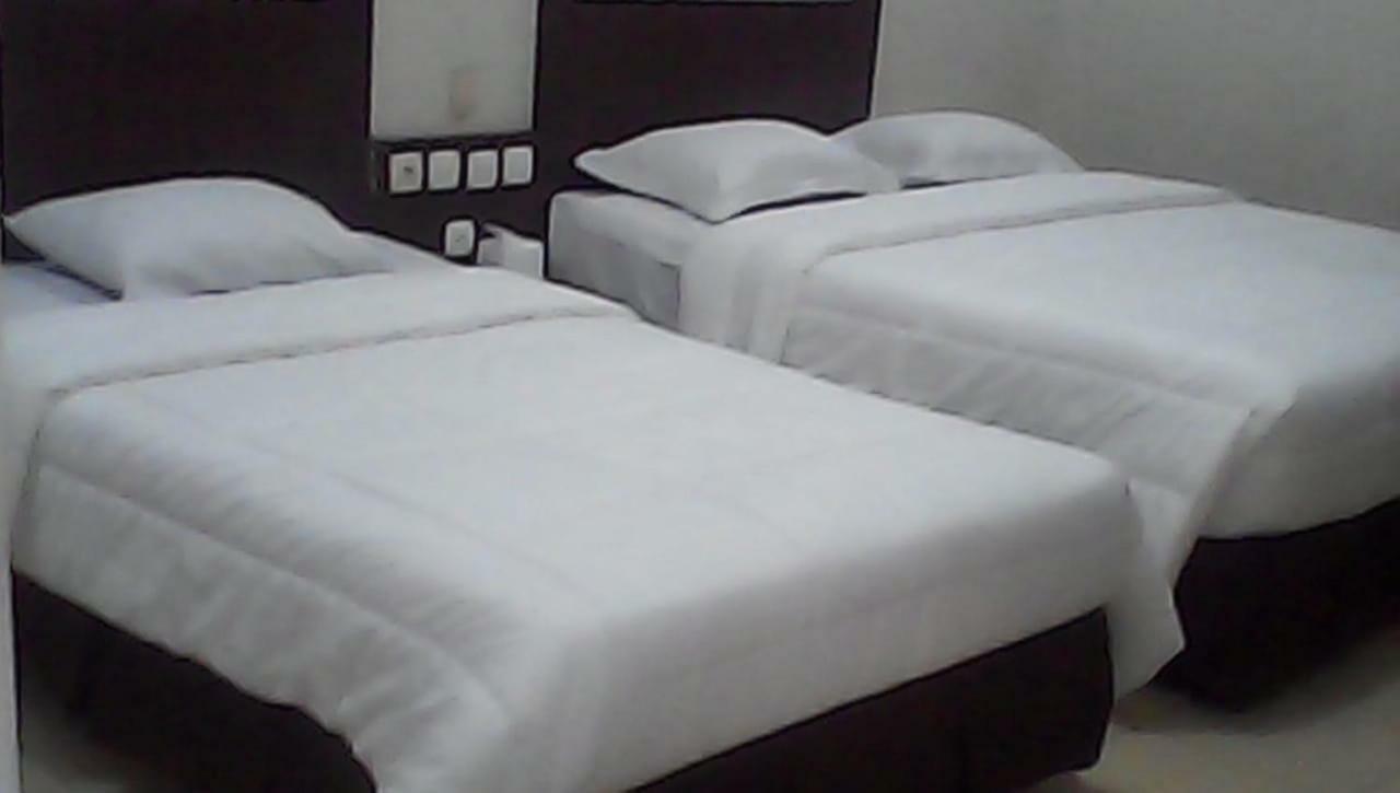 Hotel Wisma Djaja Syariah Bojonegoro Екстер'єр фото